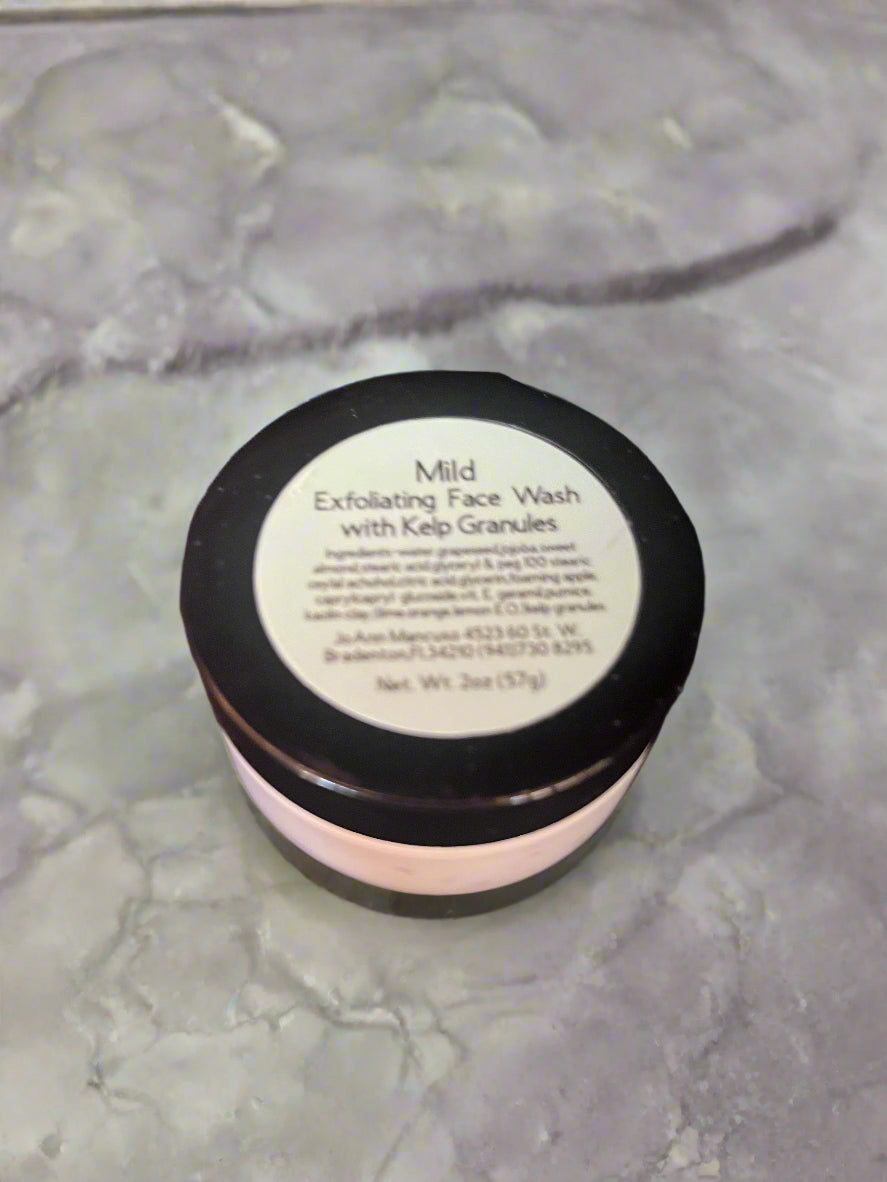 Face wash with kelp granules